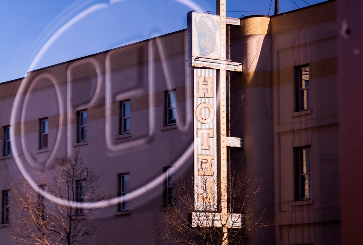 A jaunt around the Buffalo Hotel - student project