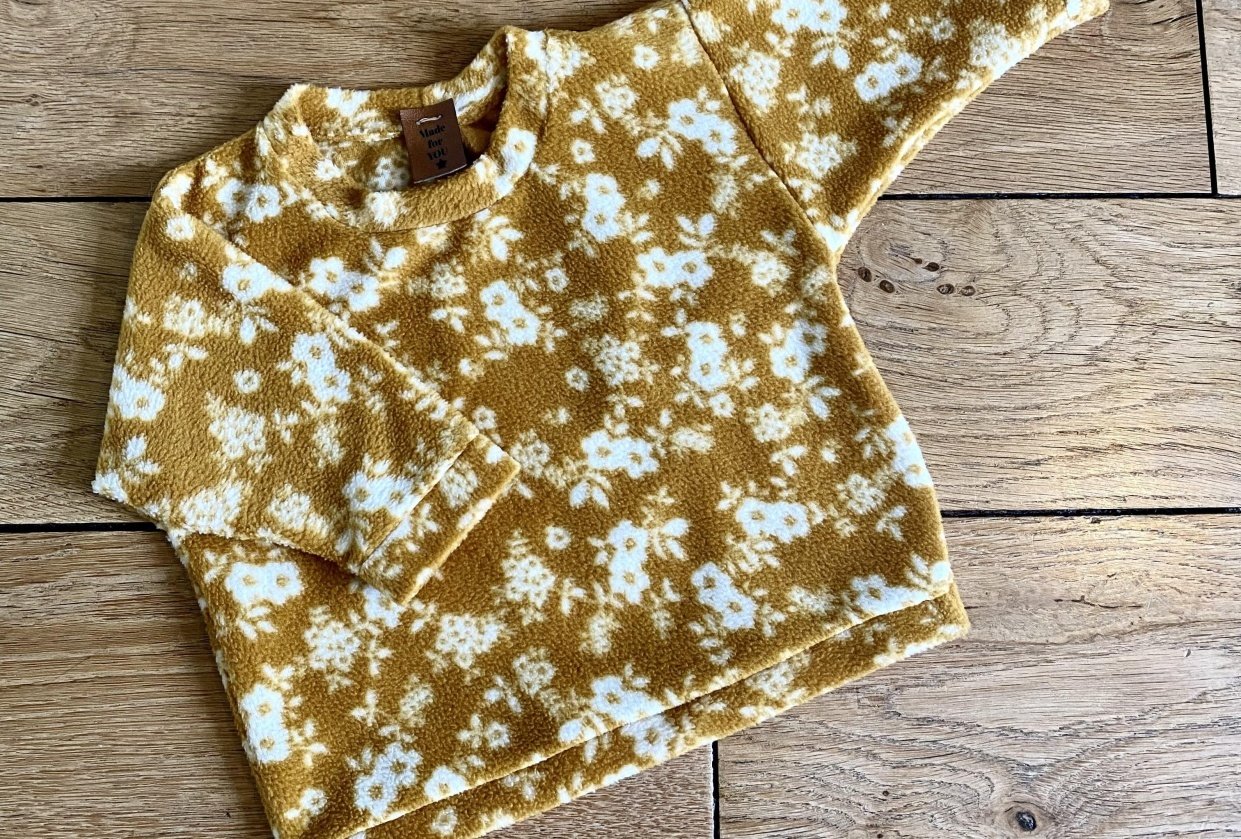 Baby sweater - student project