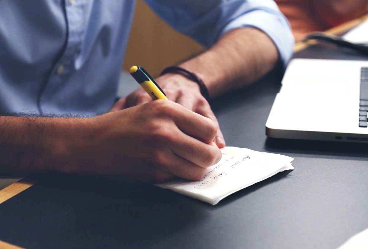 Latest Argumentative & Persuasive Essay Topics for 2022 Updated - student project