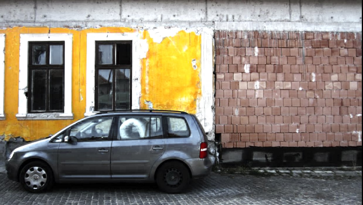 B&W and Color in Travel Photos - student project