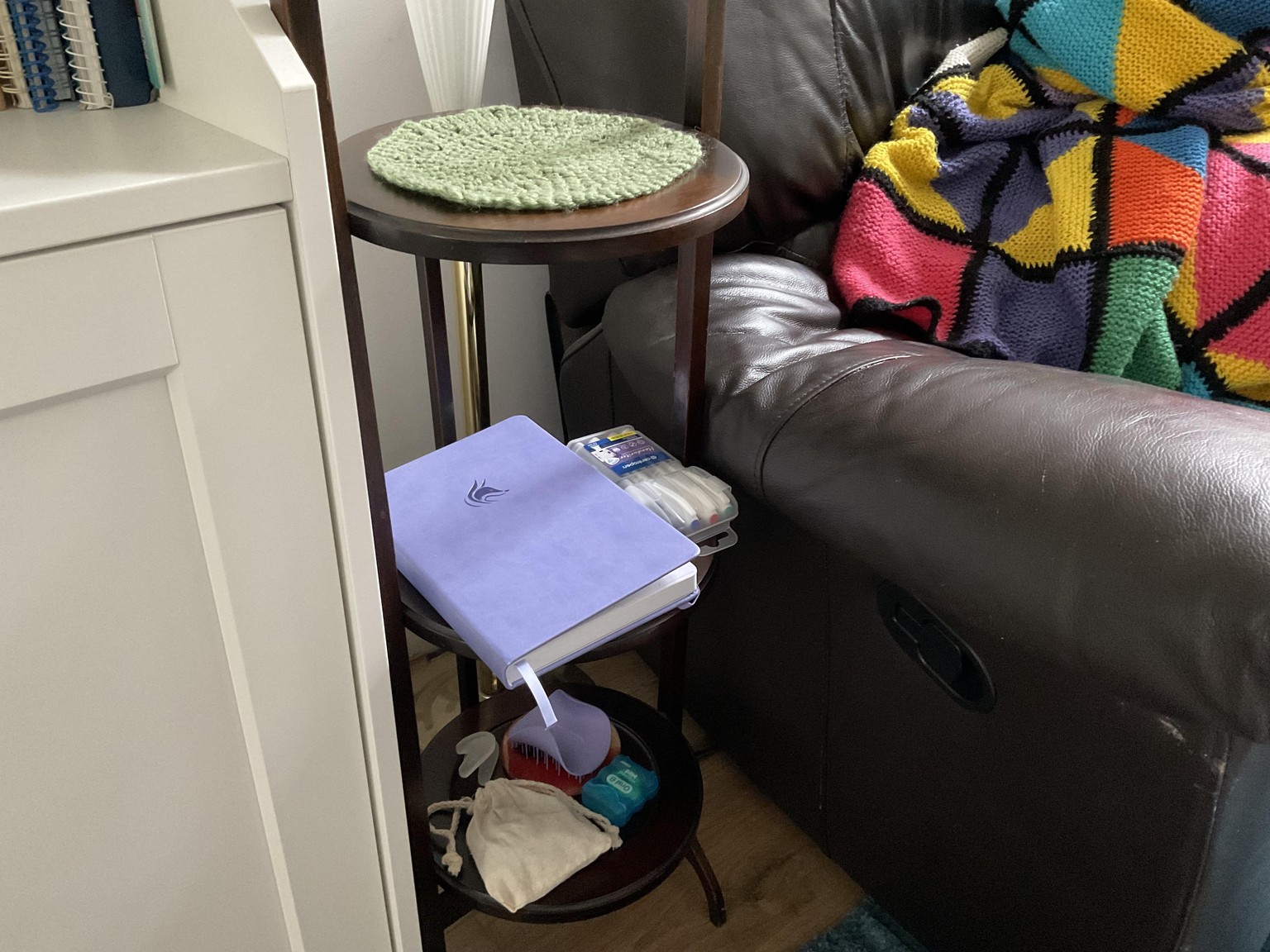 The sofa-side table - image 2 - student project
