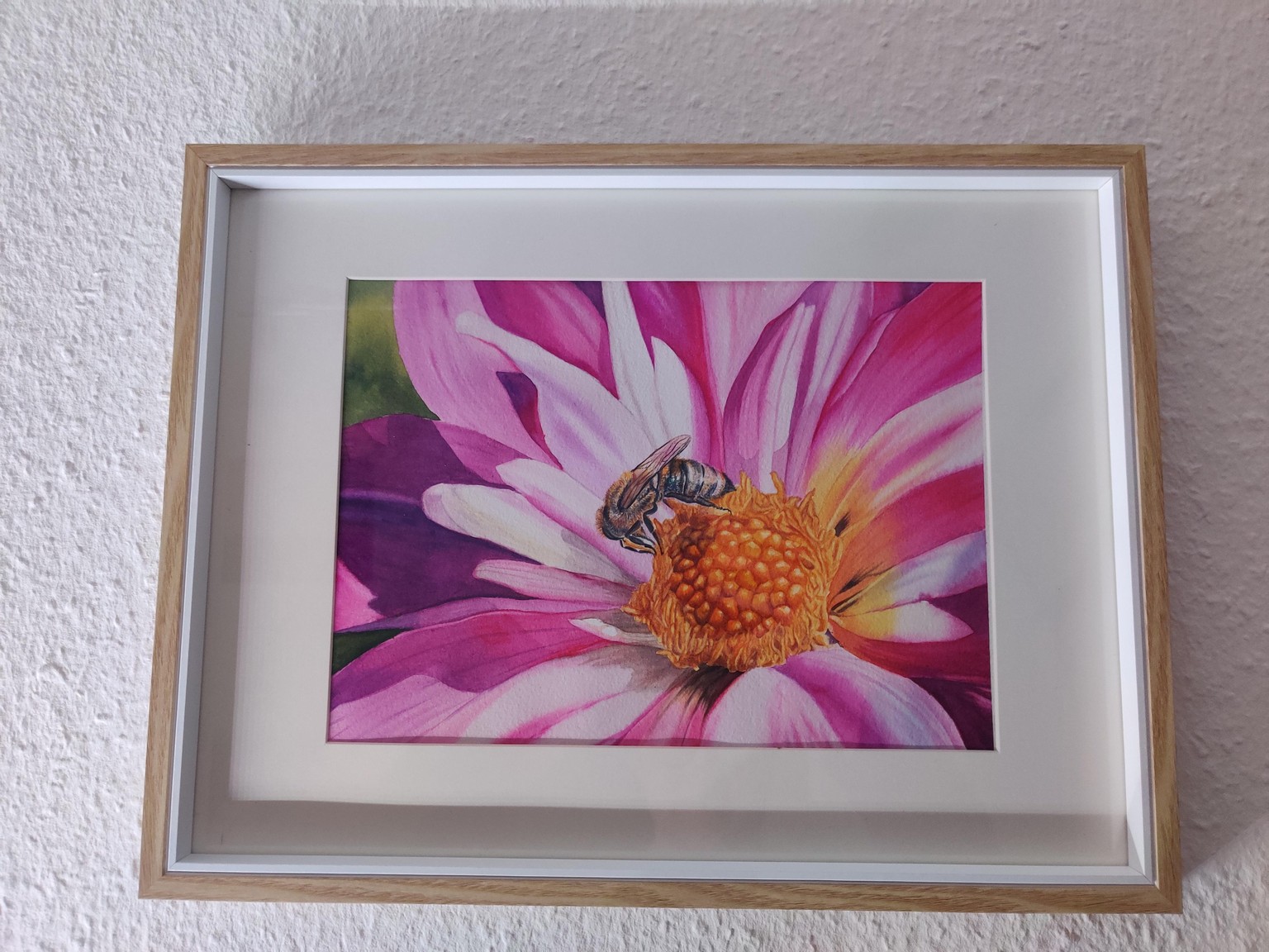 Busy bee - image 1 - student project