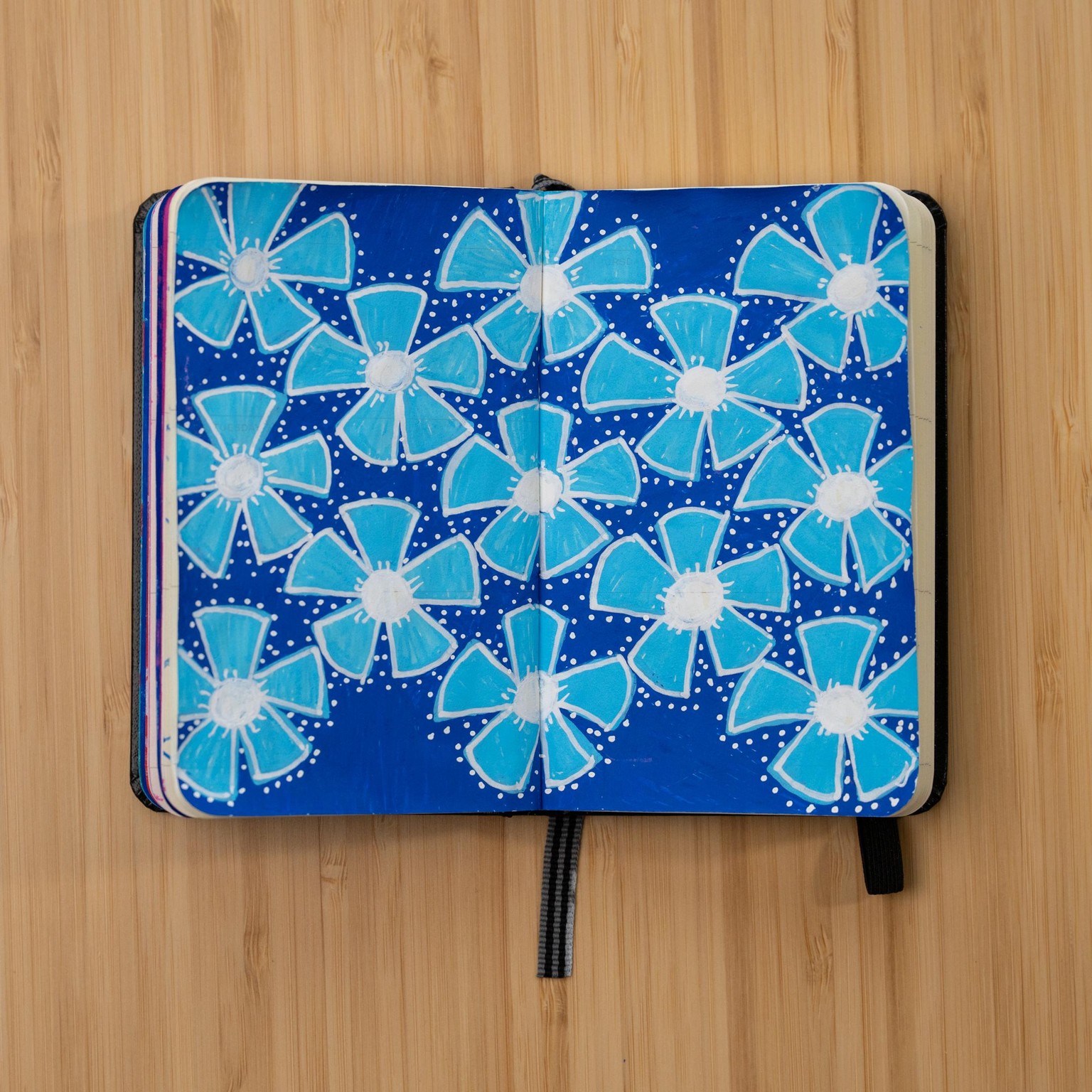 Flower Pattern with POSCA - image 1 - student project