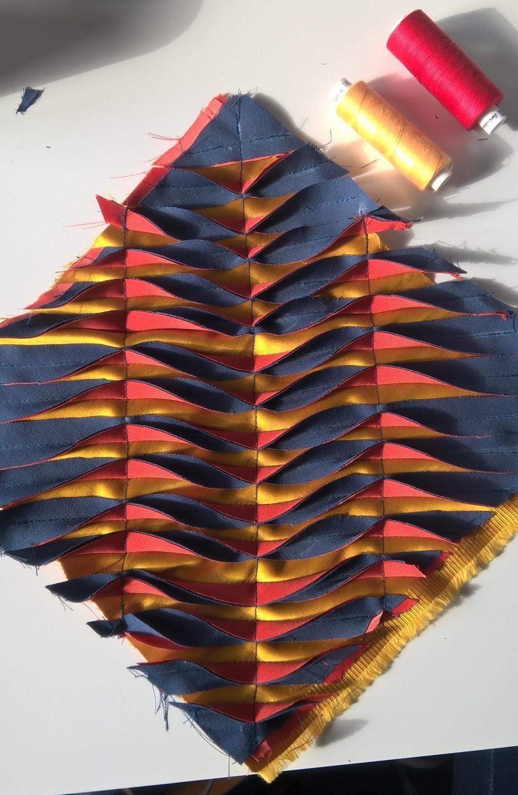 Shibori Bubbles and Sandwich Fabric - image 1 - student project