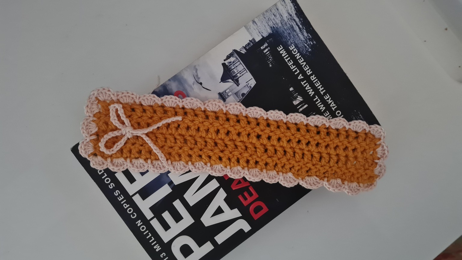 crochet bookmark - image 1 - student project