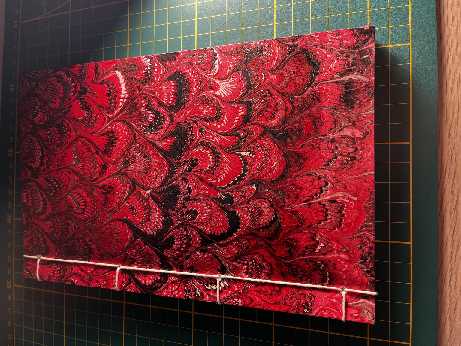 Japanese Binding covered with Florentine marbled paper - image 4 - student project