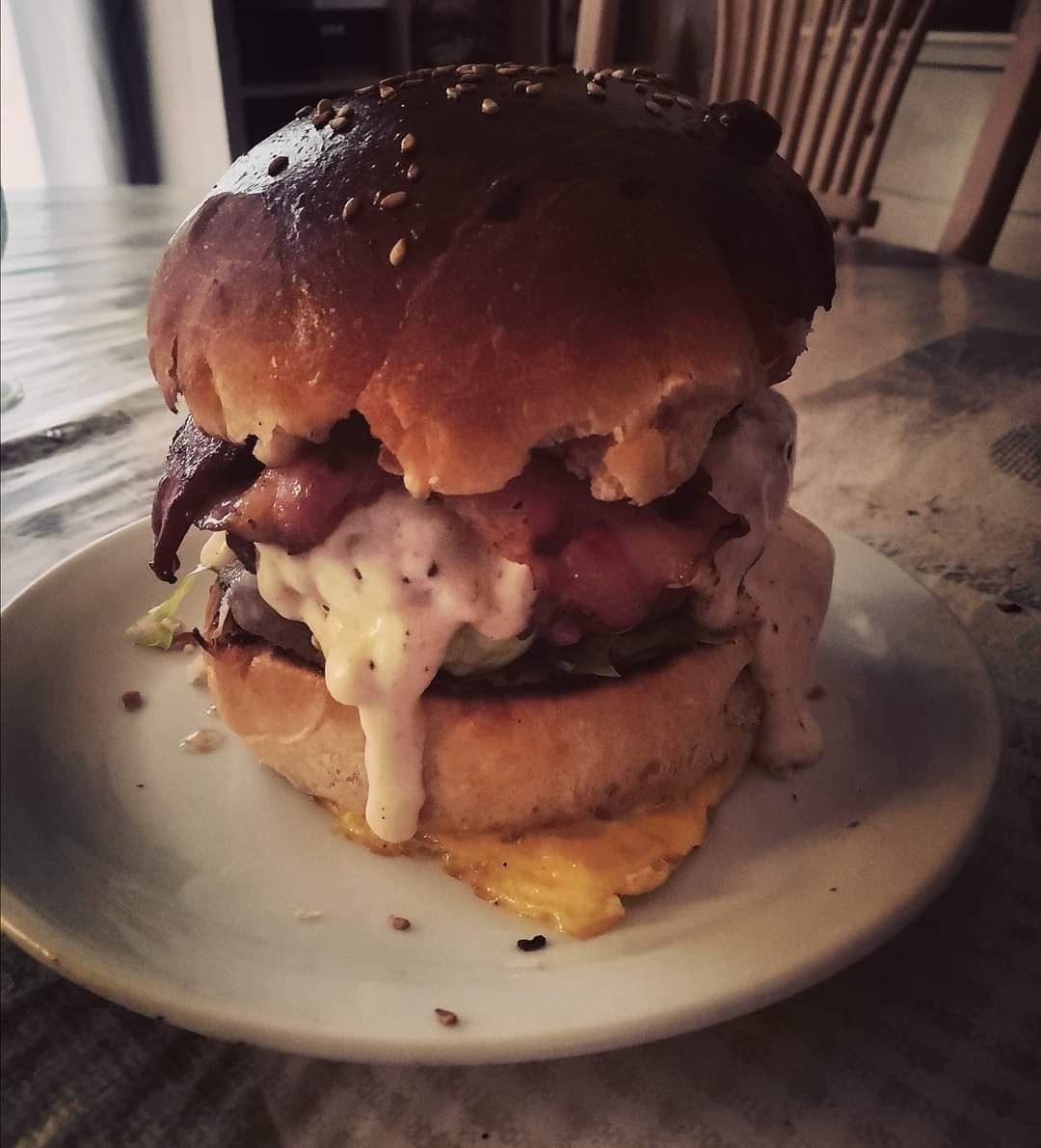 First Attempt delicious burger - image 1 - student project