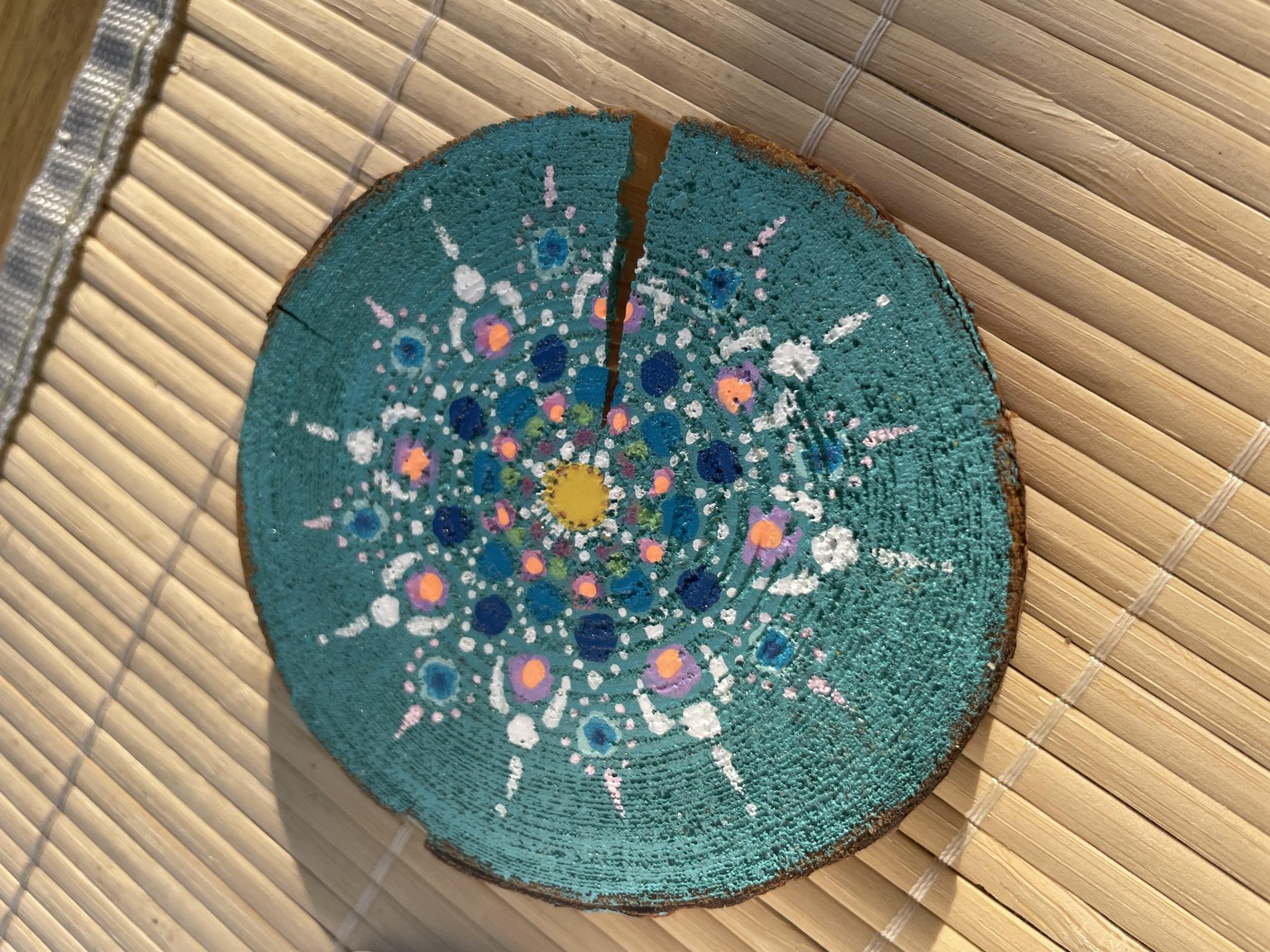 Dot mandala - image 1 - student project