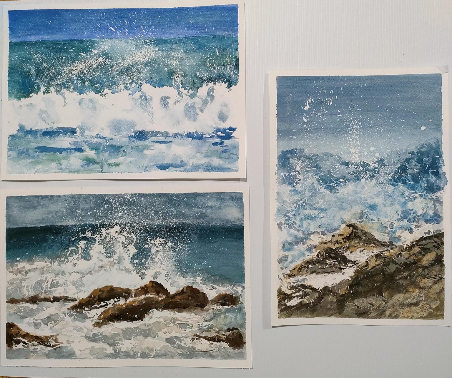 Crashing Waves - watercolour projects - image 1 - student project