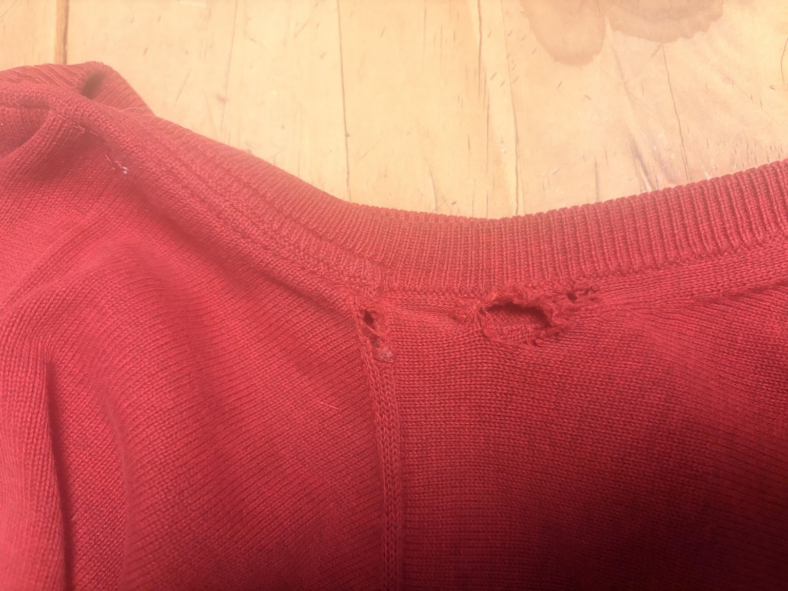 Fixing the old woollen shirt’s unraveled neck seam - image 2 - student project