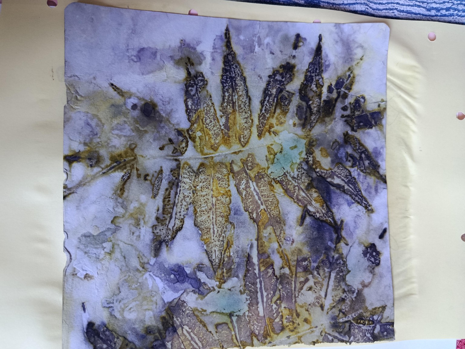 Eco-dyeing on paper - image 2 - student project