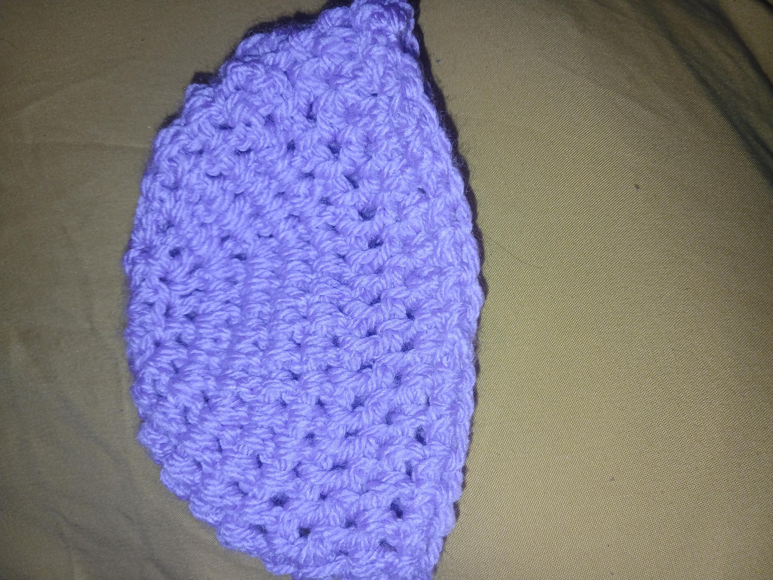 My first newborn hat - image 1 - student project