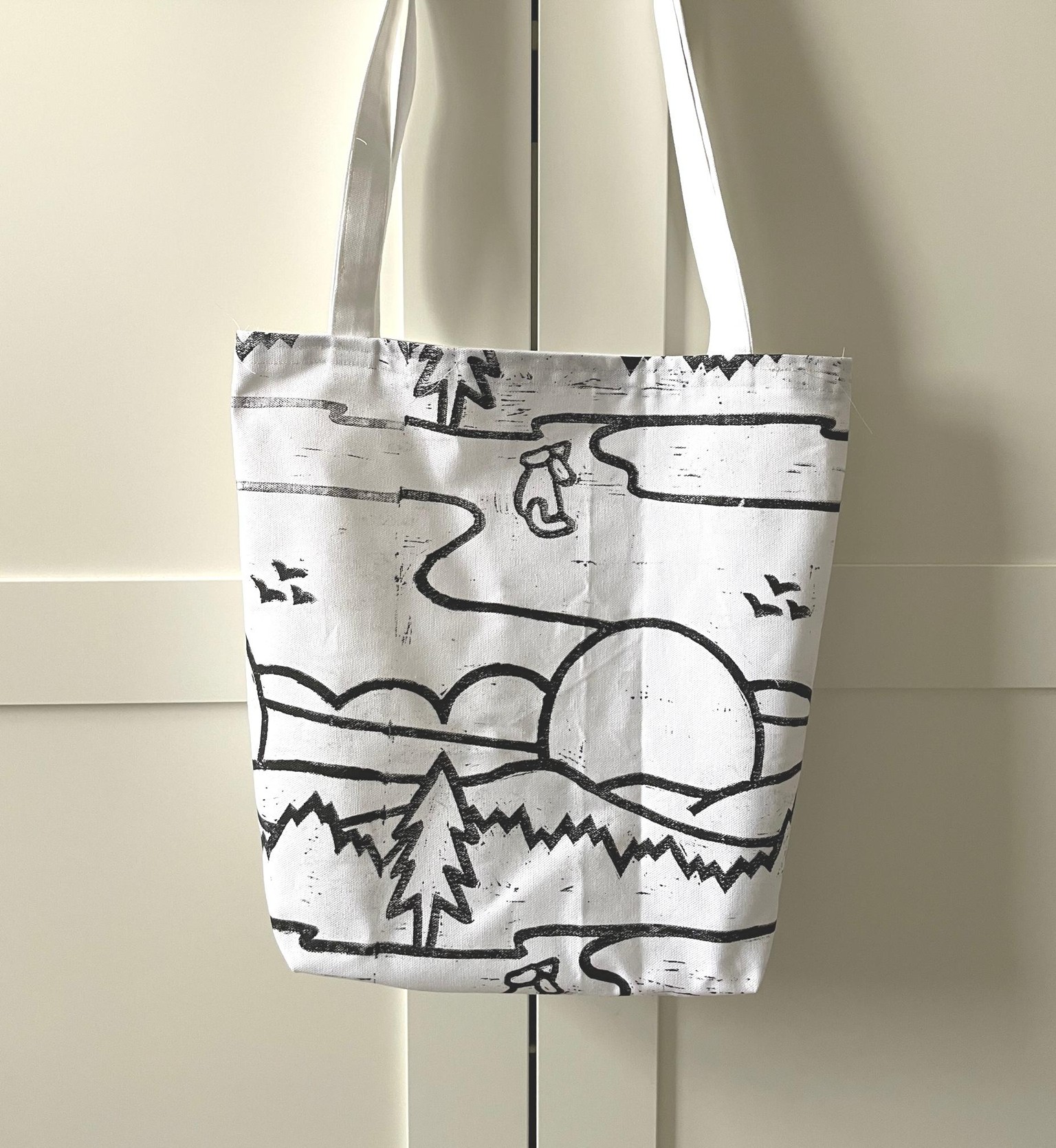 Sewing a custom tote bag - image 2 - student project