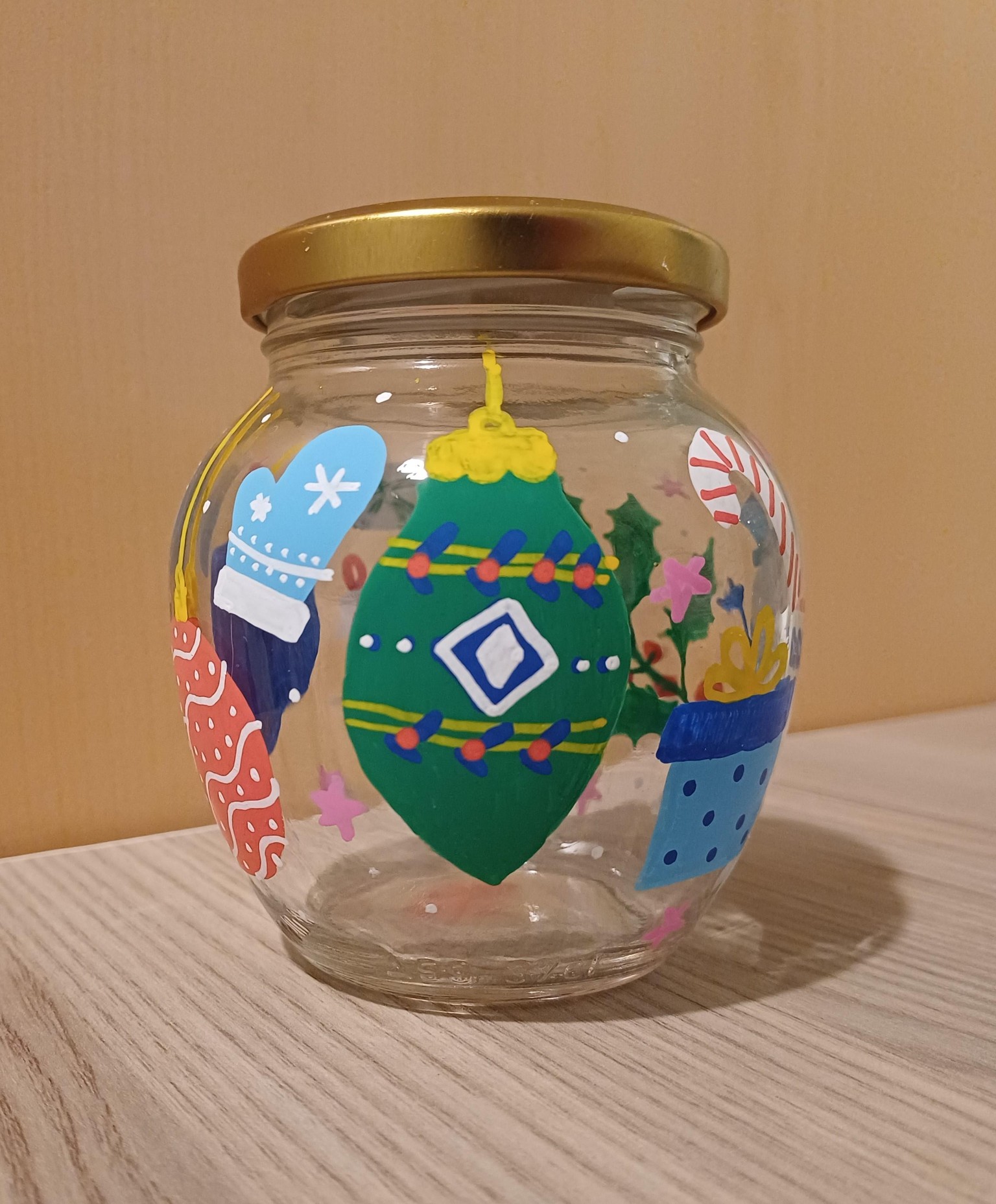 Glass Jar with Acrylic Markers - image 2 - student project