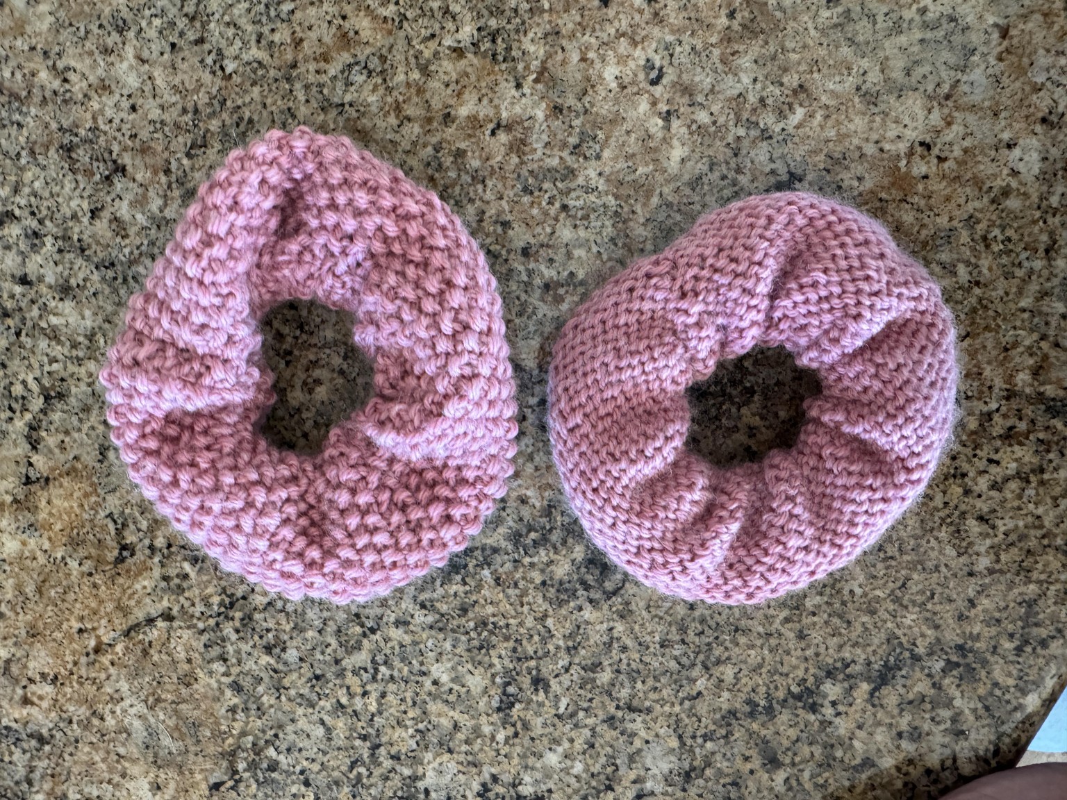 Love the scrunchie with the seed stitch - image 2 - student project