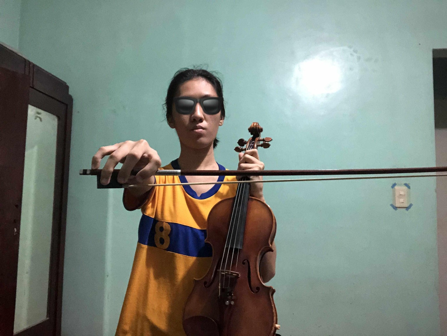 Violin posture - image 2 - student project