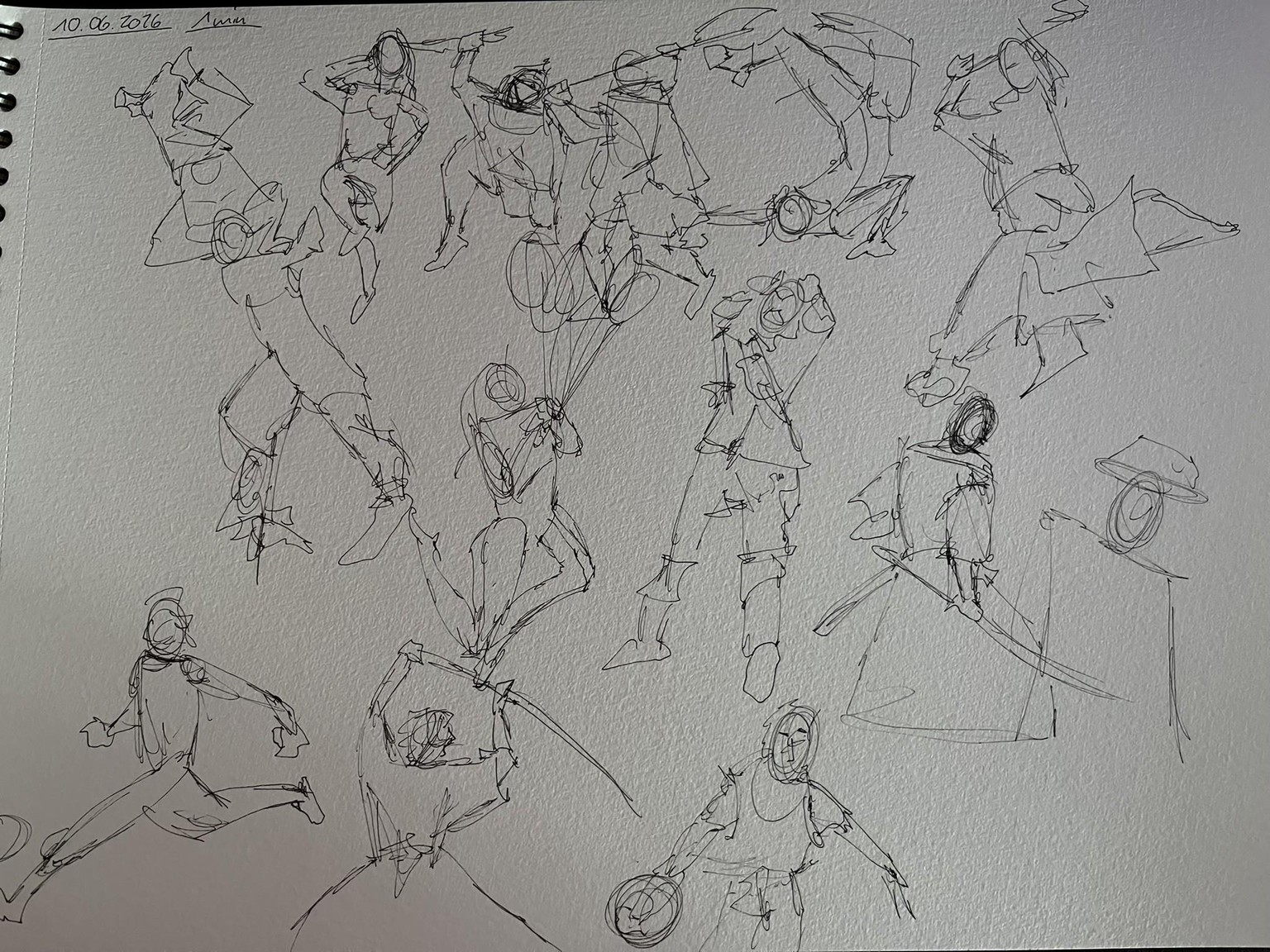 First Set of Gesture Drawings - image 2 - student project