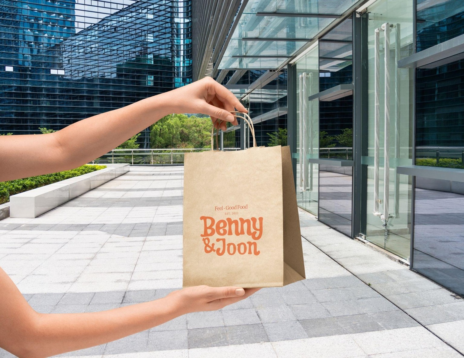 Benny & Joon Menú, logo and bag - image 2 - student project