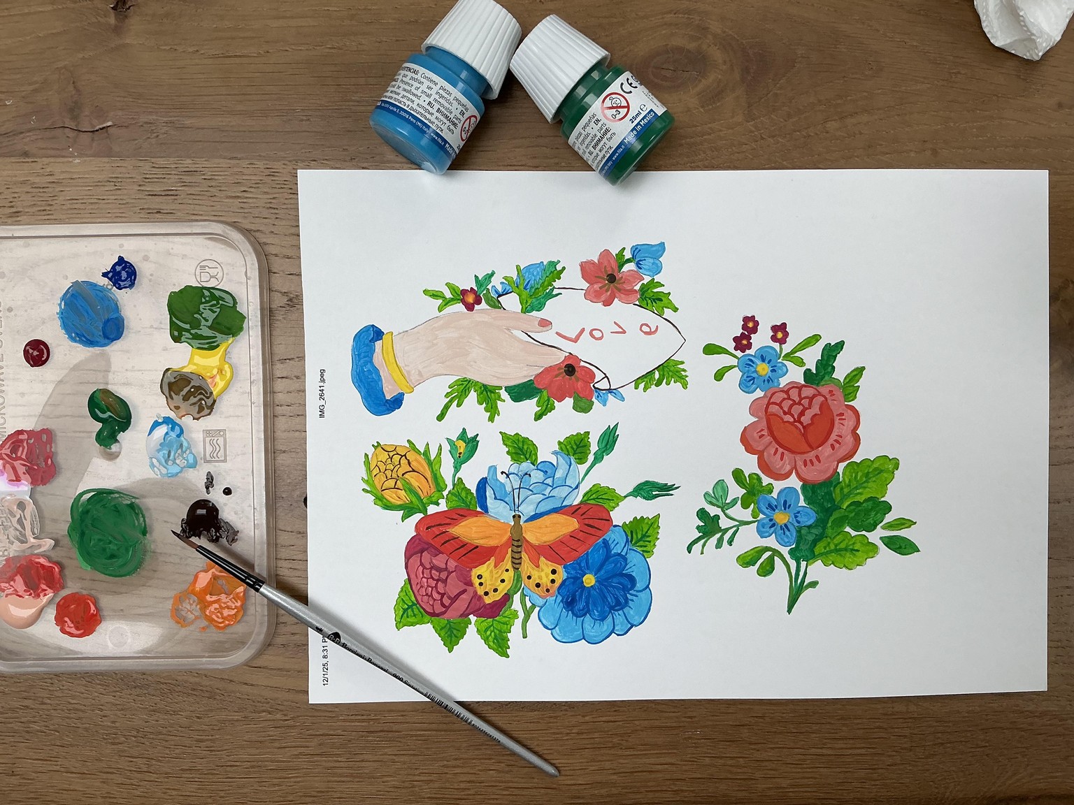 Gouache and embroidery flowers repeat pattern - image 2 - student project