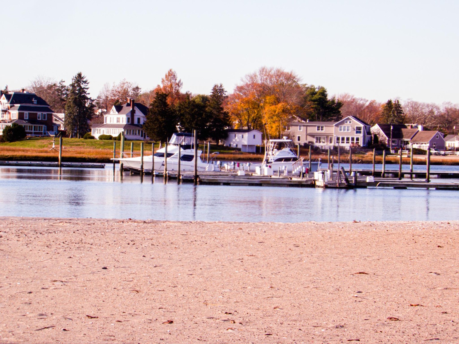 Beach n Boats - image 2 - student project