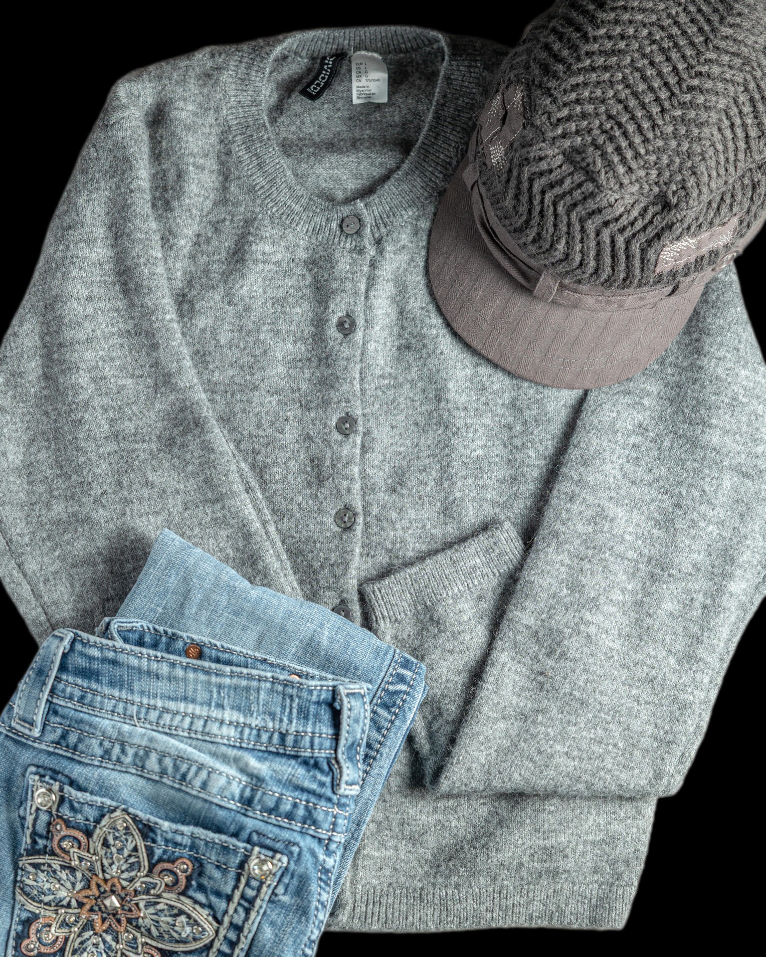 Flatlay Sweater Product Photo - image 2 - student project