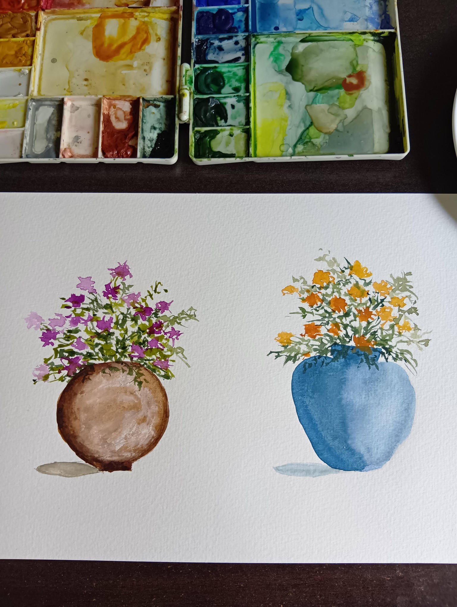 Expressive florals in small pots - image 2 - student project