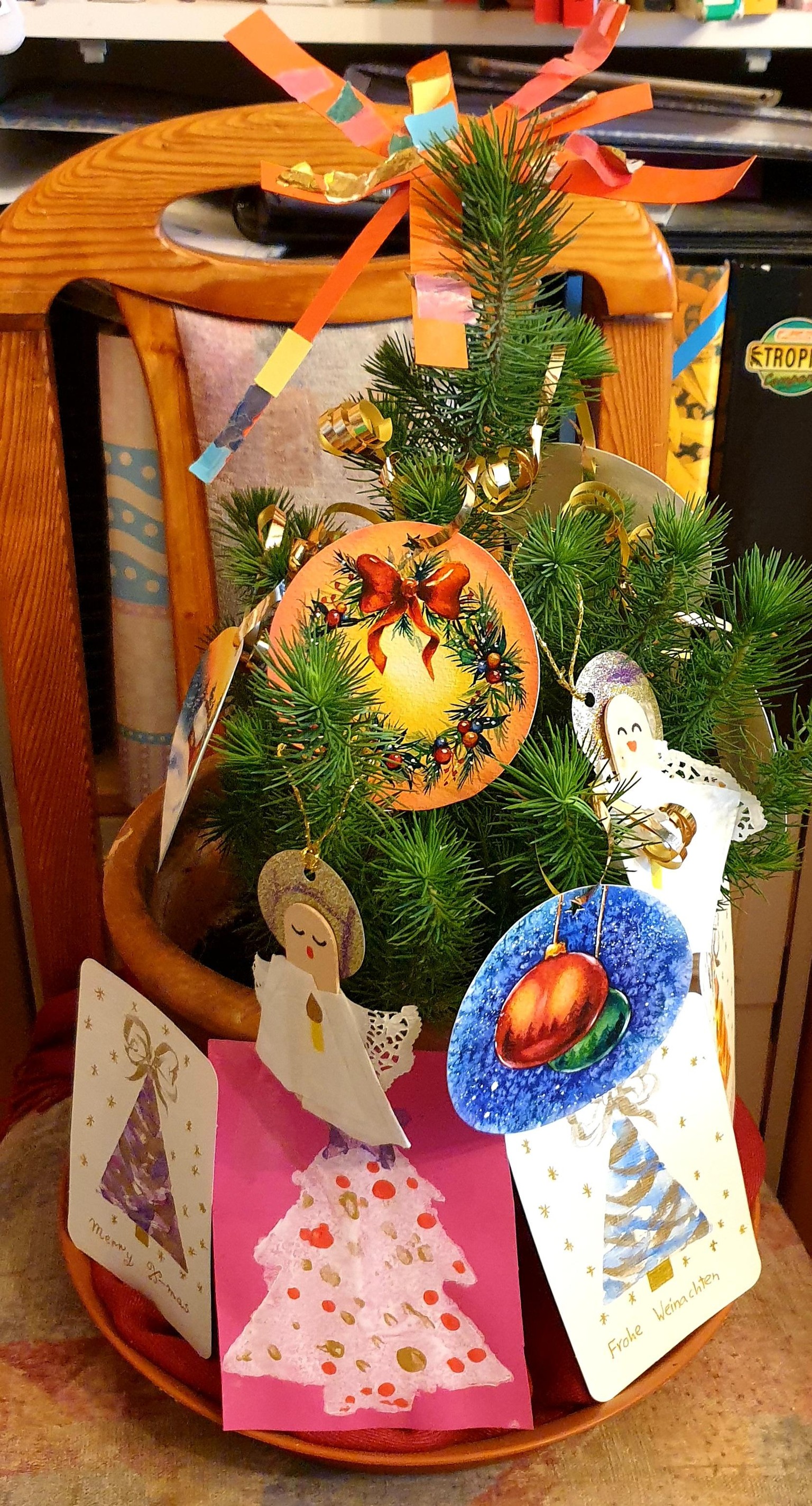 Watercolour baubles - image 4 - student project