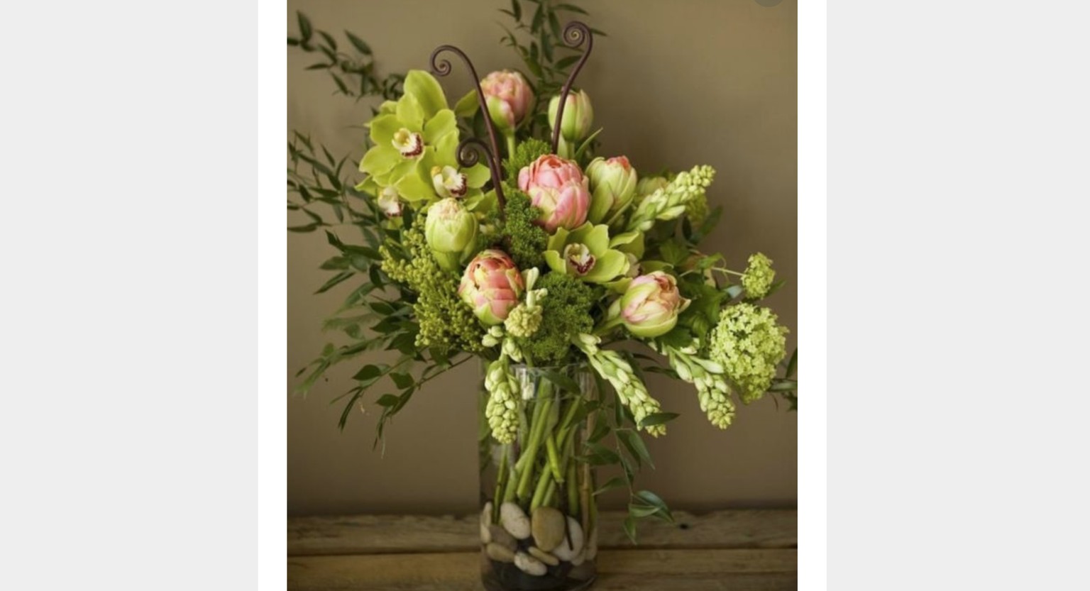 Dramatic Hydrangea and Ranunculus - image 1 - student project