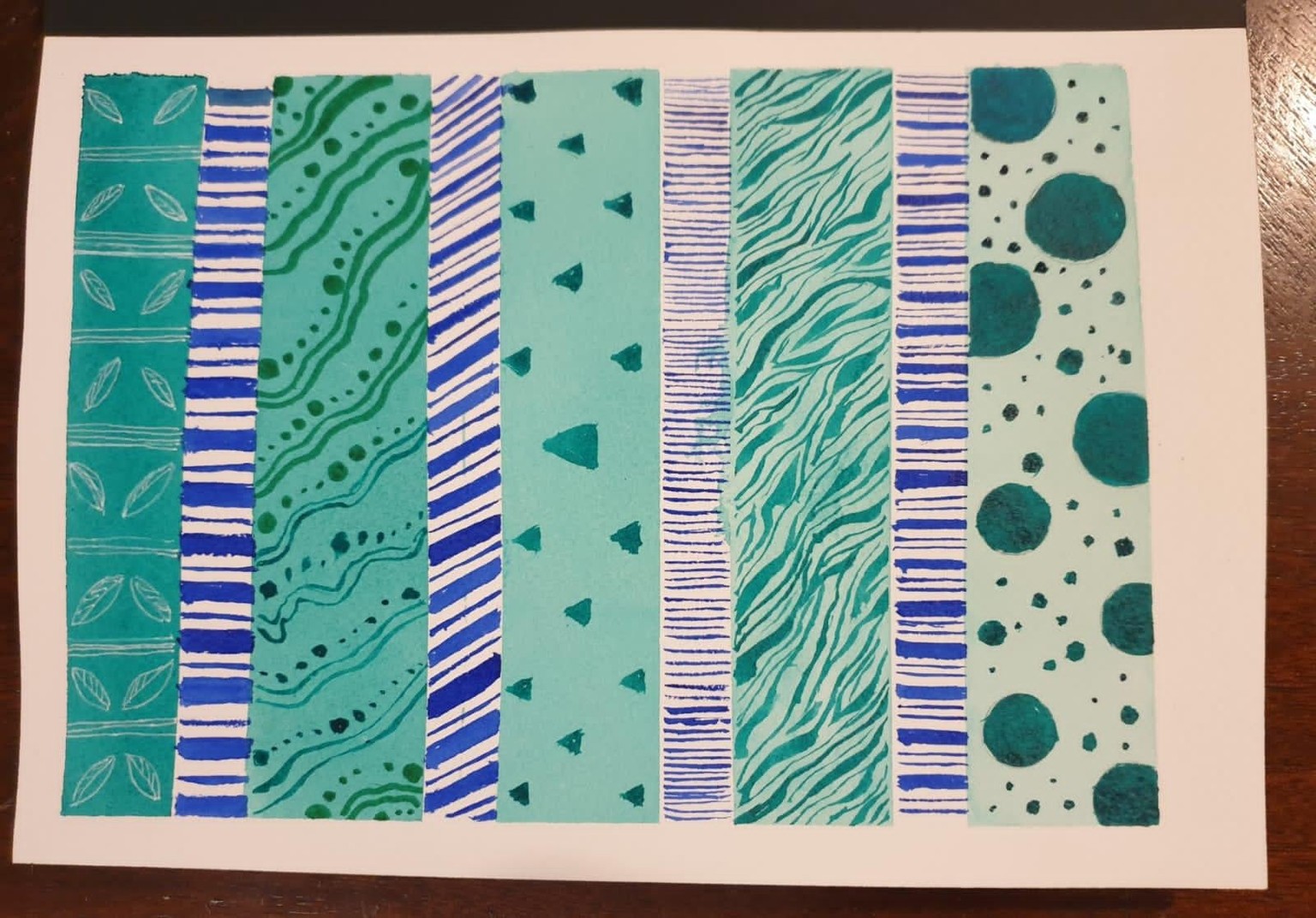 Be creative exploring watercolor patterns to holiday card making - image 1 - student project