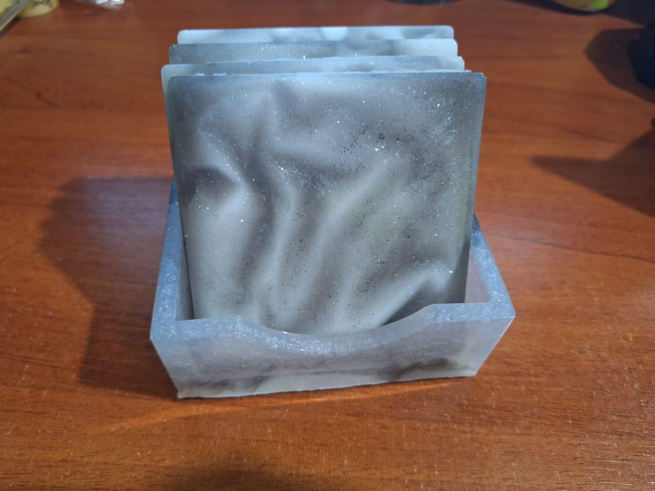 Velvet effect coasters set/Set de posavasos con efecto aterciopelado - image 1 - student project