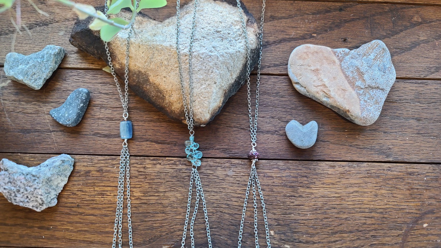 Beginner Jewelry: Connecting Wire-wrapped Loops - image 1 - student project
