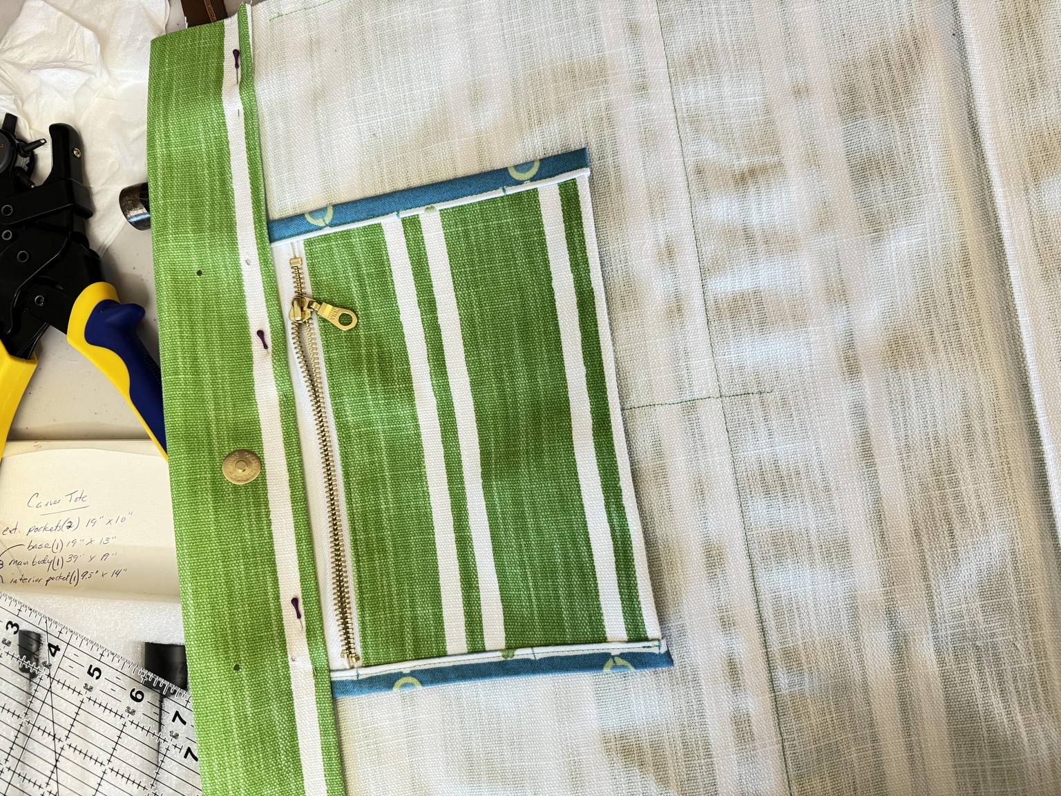 Oberlin tote - image 1 - student project