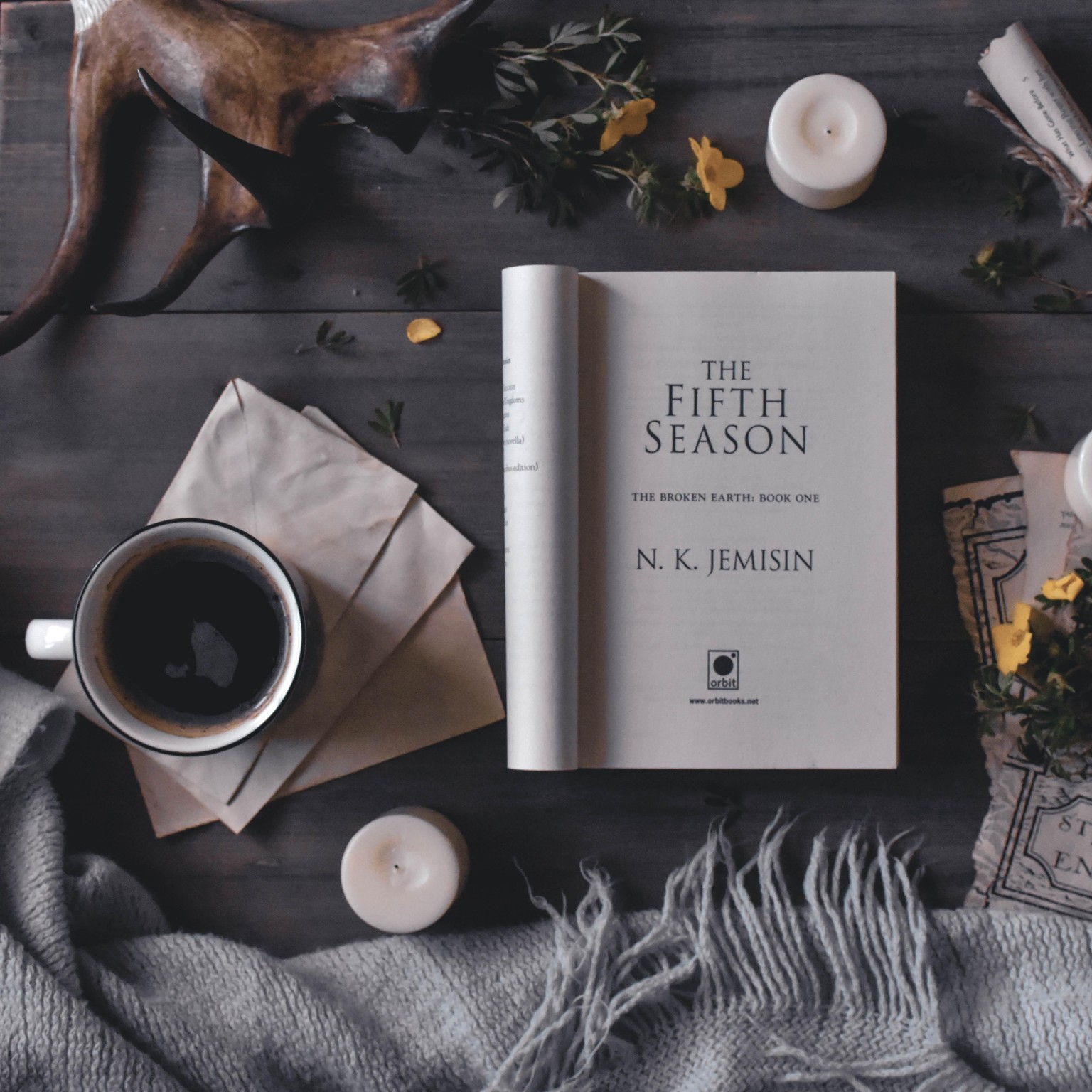 Fall & Books - image 1 - student project