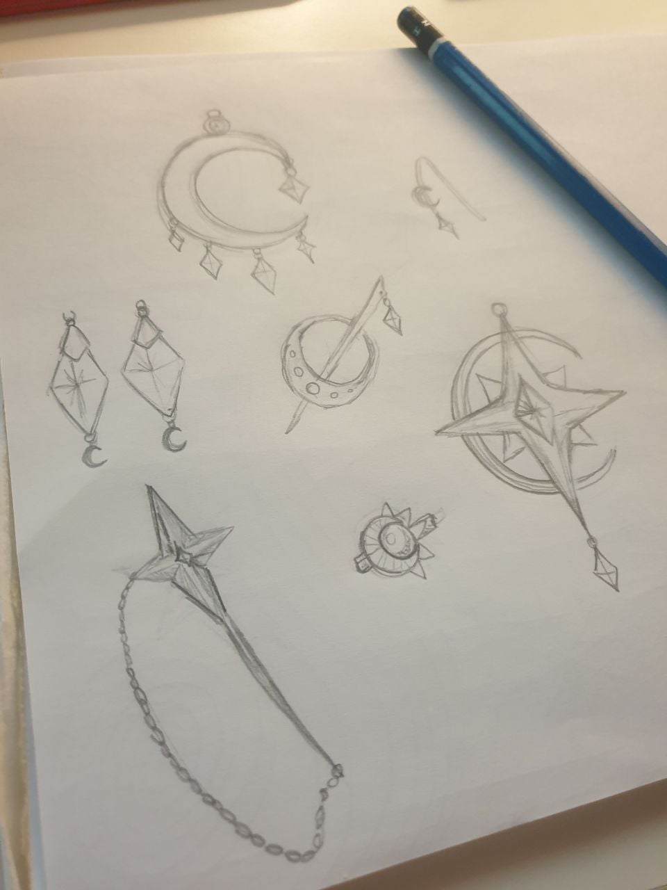 Creative journey with jewelry drawing - image 5 - student project