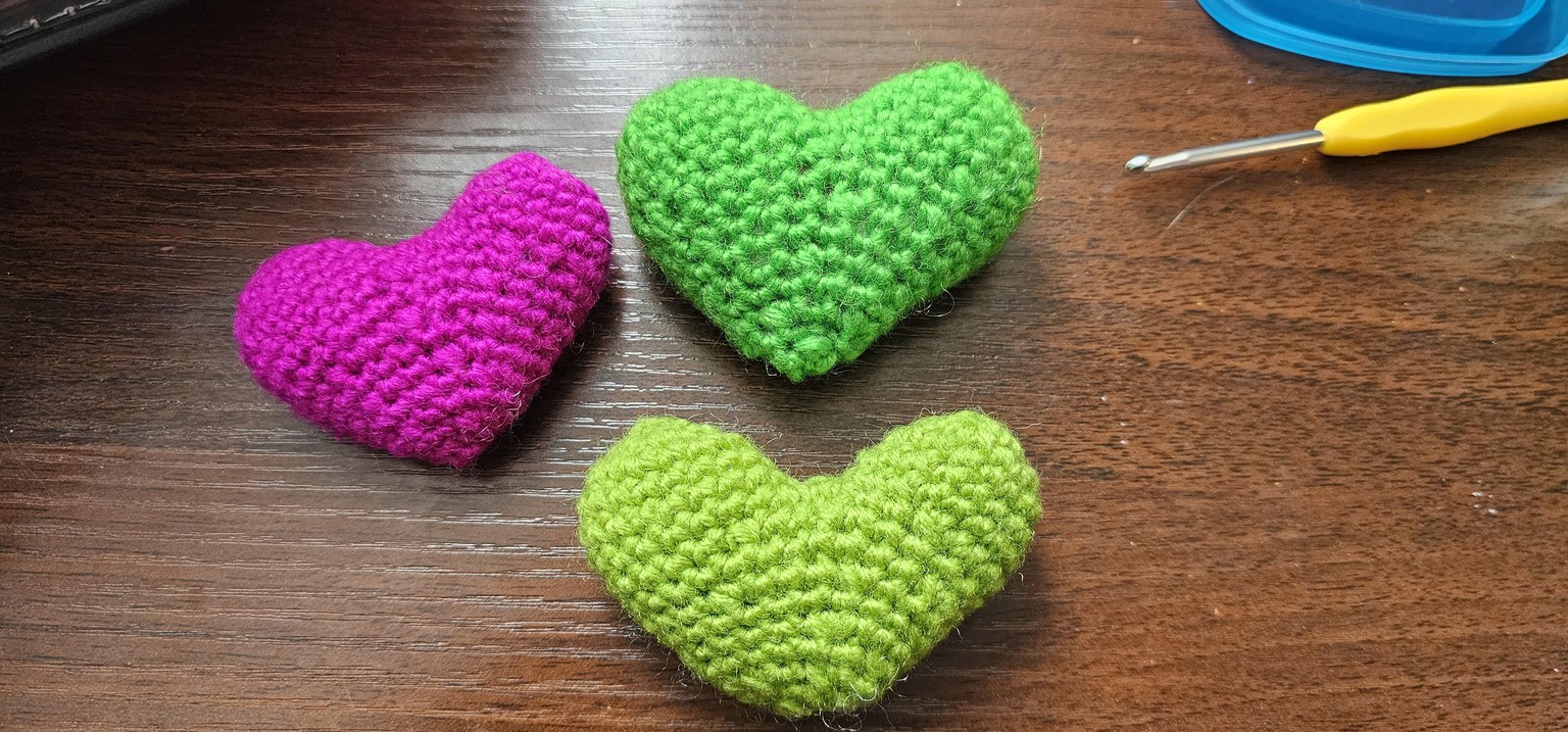 Crochet hearts - image 1 - student project