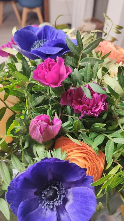 Anemone Bouquet in Photoshop - image 1 - student project