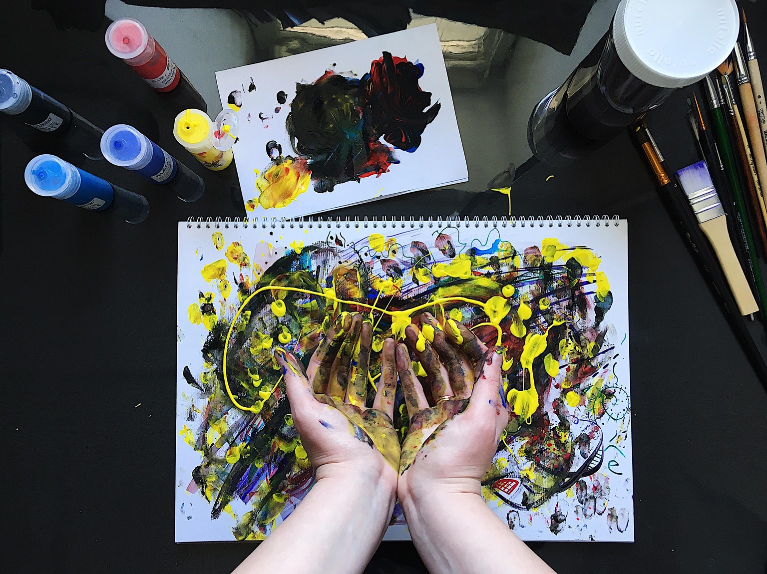 Different art material experiment - image 2 - student project