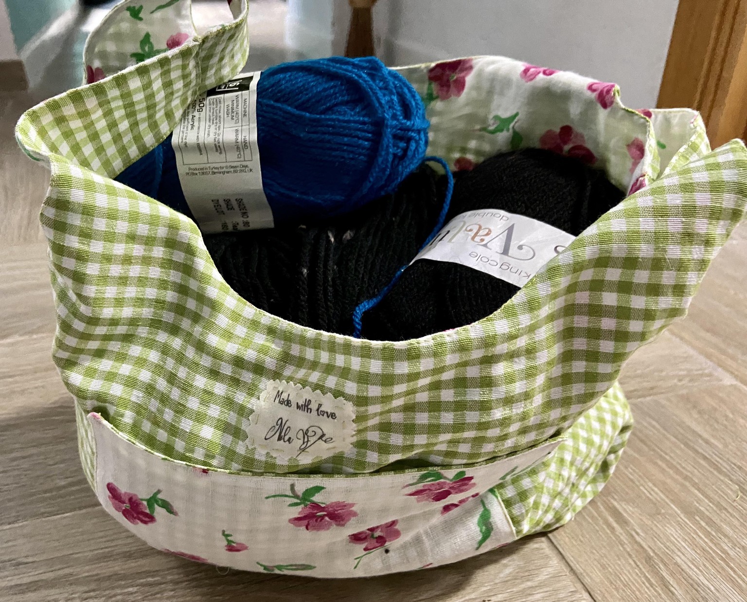Completed Foldable Shopping Bag - image 1 - student project