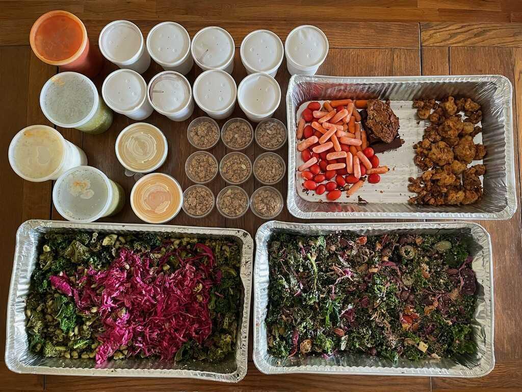 A New App Tackles Hunger with Business Waste - image 1 - student project