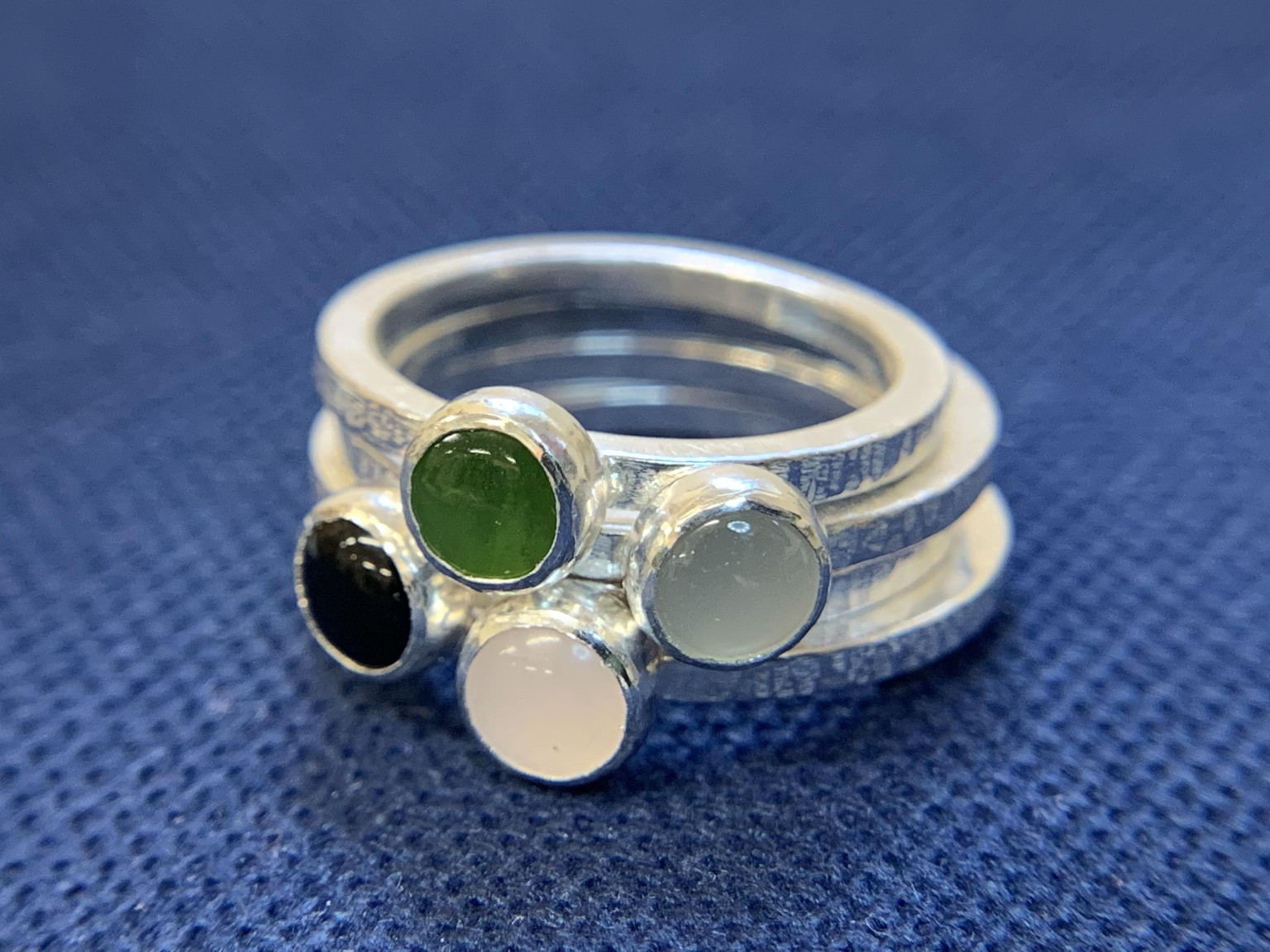 Bezel-set rings - image 1 - student project