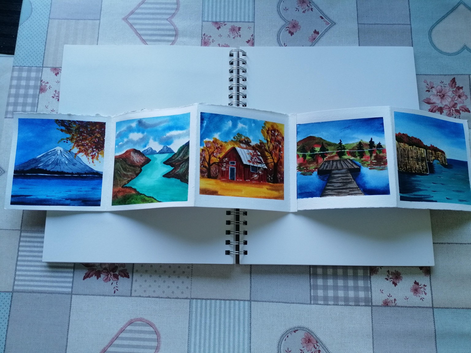 Accordion sketchbook - image 1 - student project