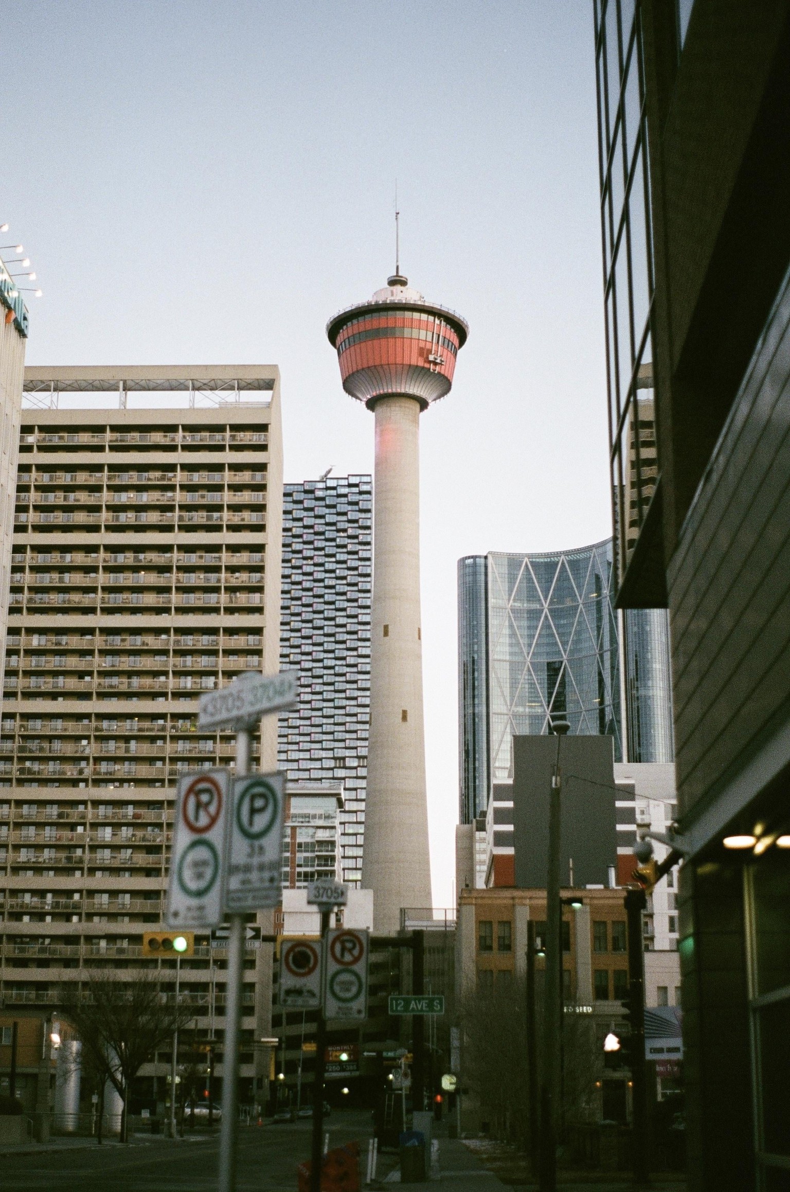 Camera: Pentax K1000 (50mm), Film: Fujisuperia 400-no edits - image 2 - student project