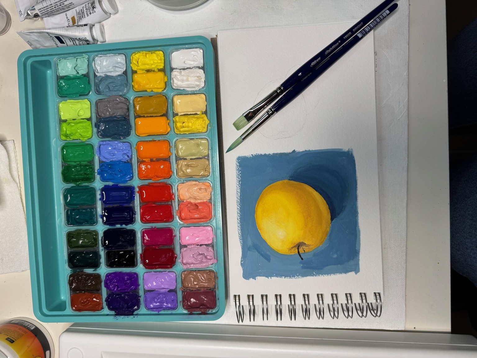 A little apple in gouache :) - image 1 - student project