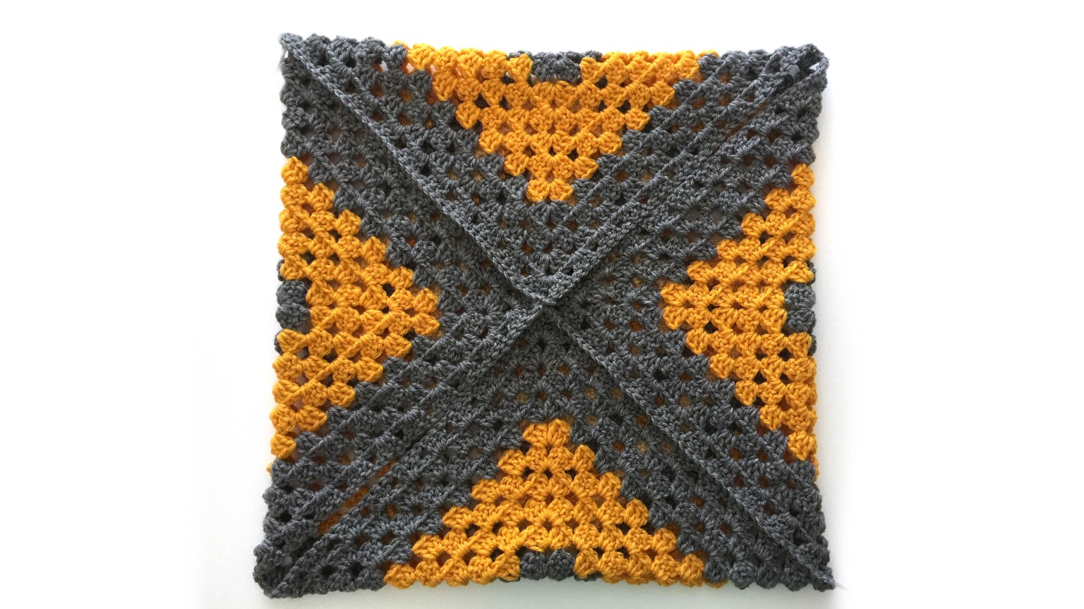 Graphic Granny Square pillow - image 2 - student project