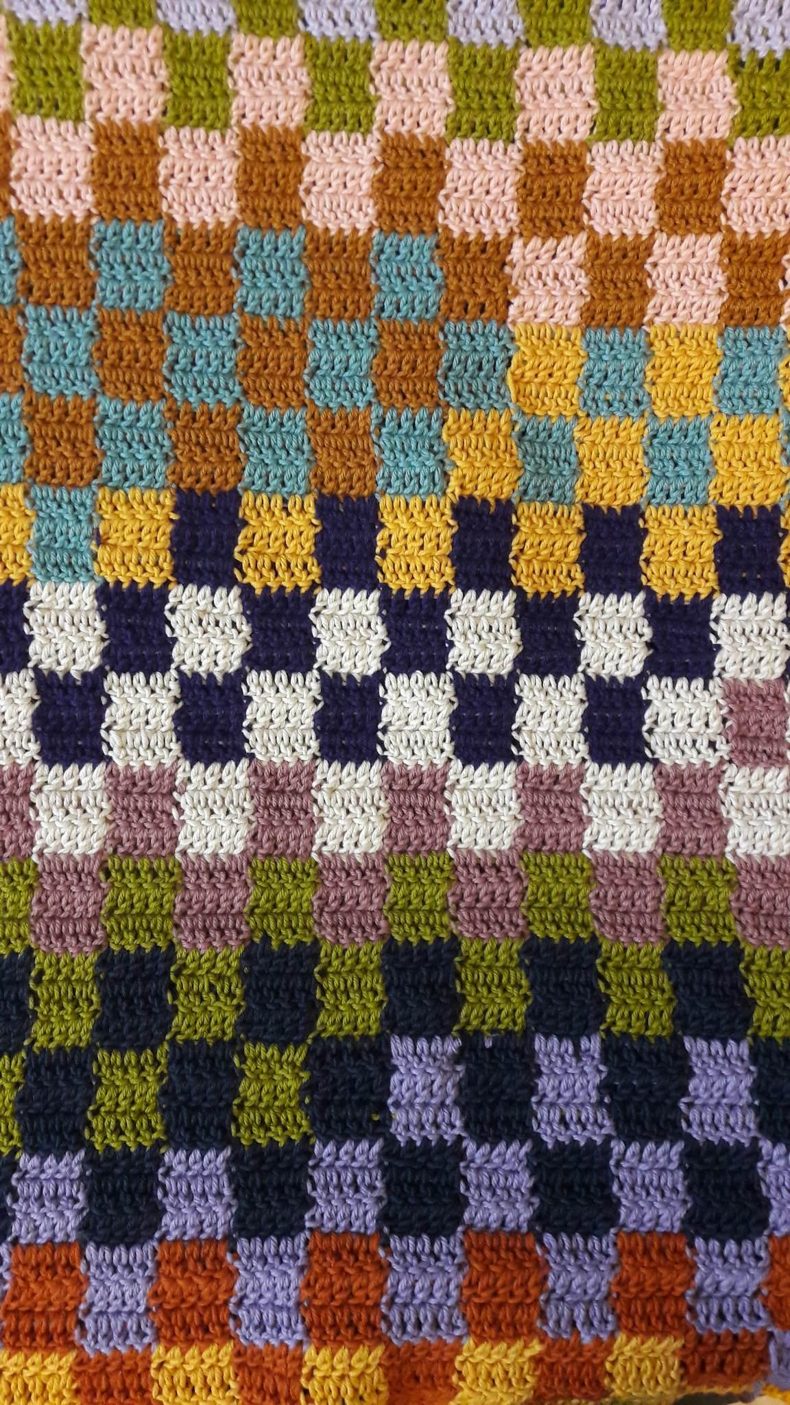 Scrap yarn pillowcase - image 1 - student project