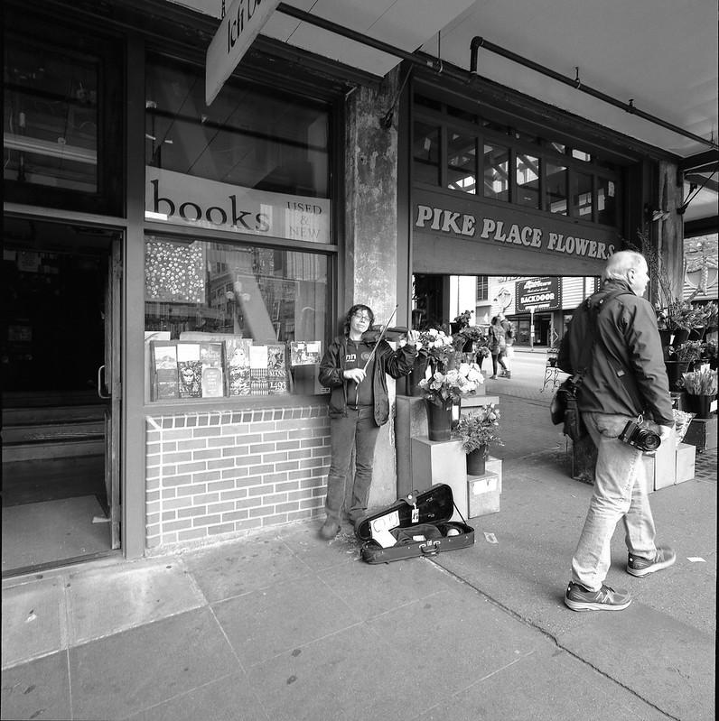 Street Photography-The Quiet Moments assignments - image 2 - student project