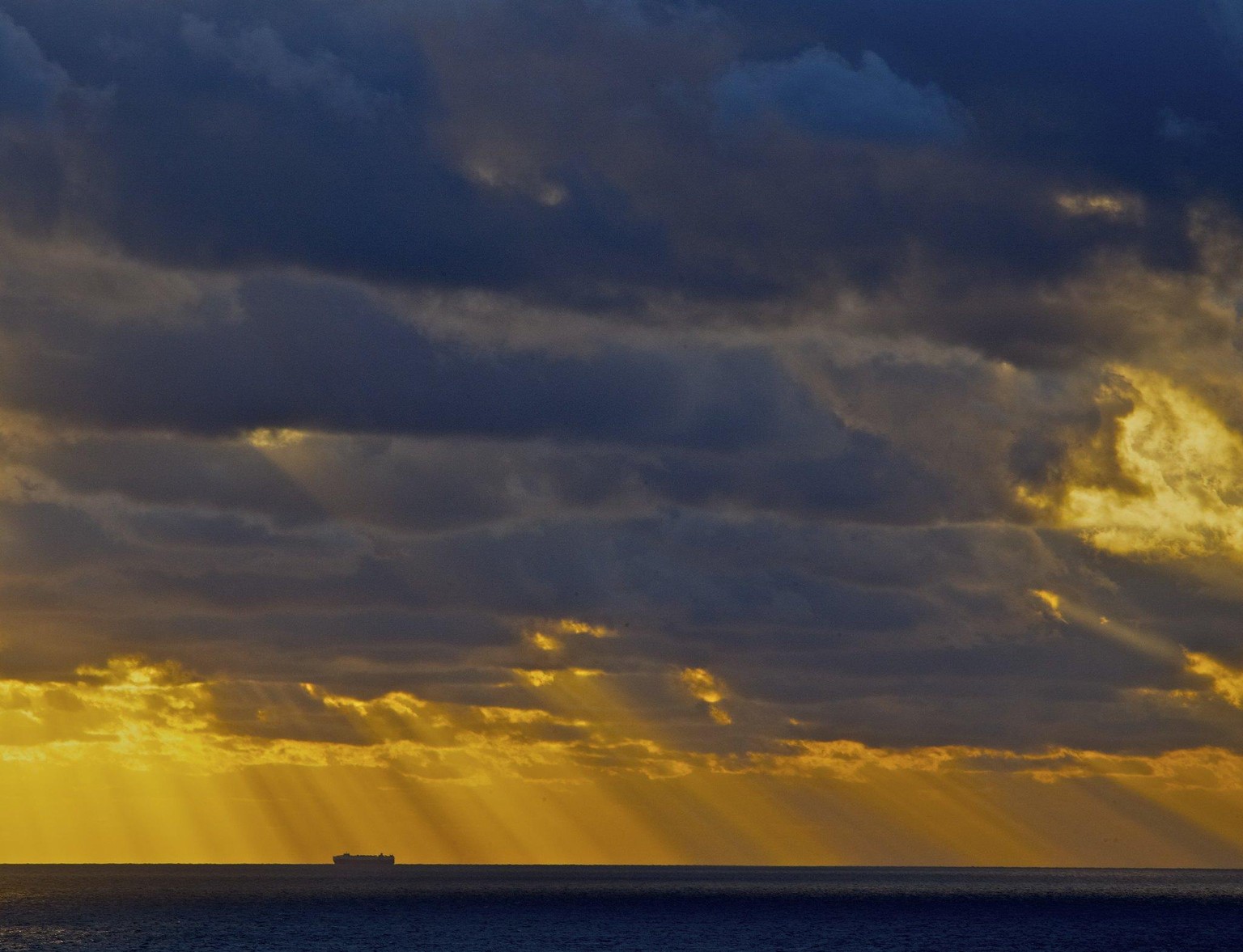 Golden hour and Blue hour photos assignment - image 1 - student project