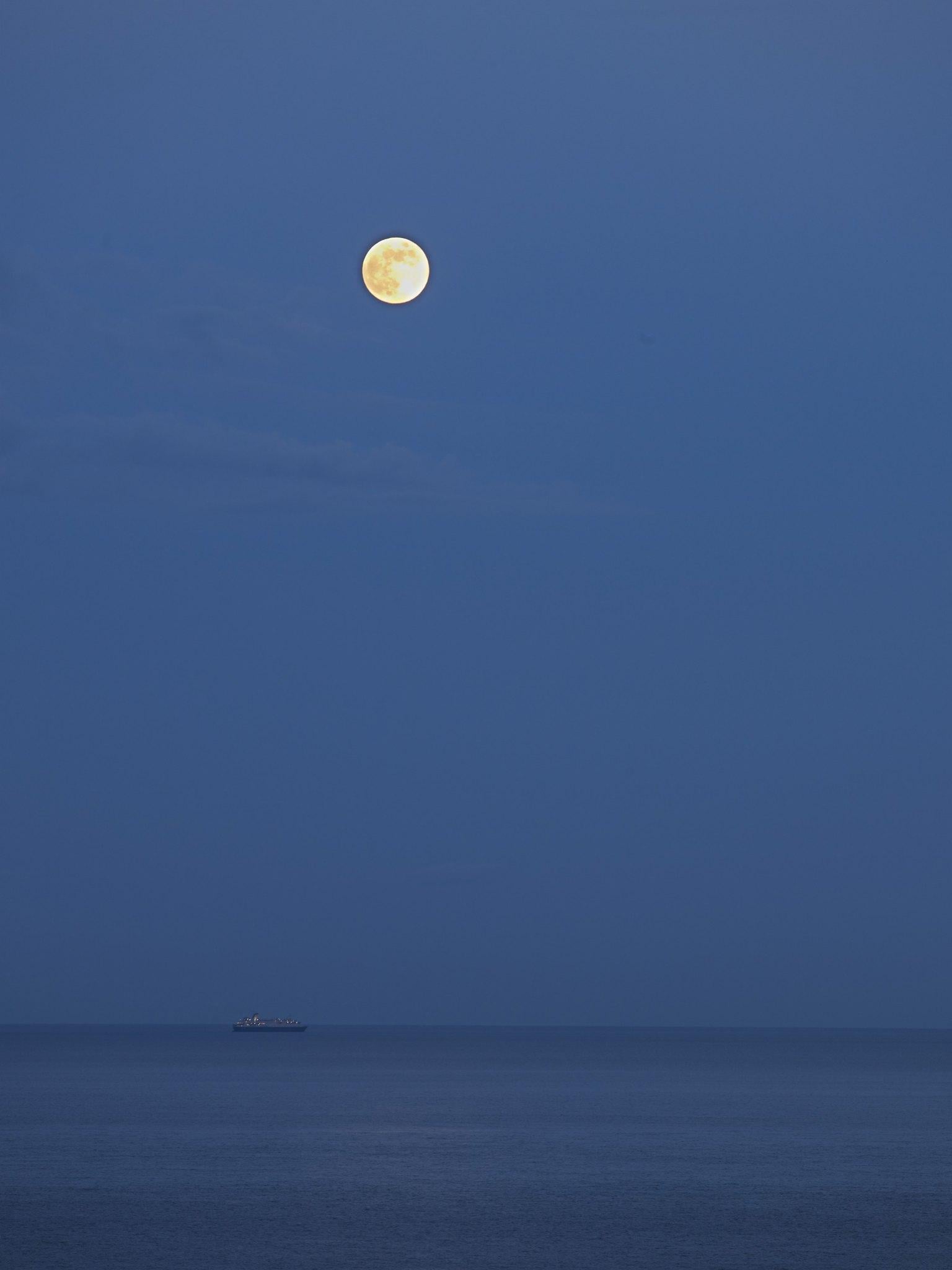 Minimalism in Photography - image 3 - student project