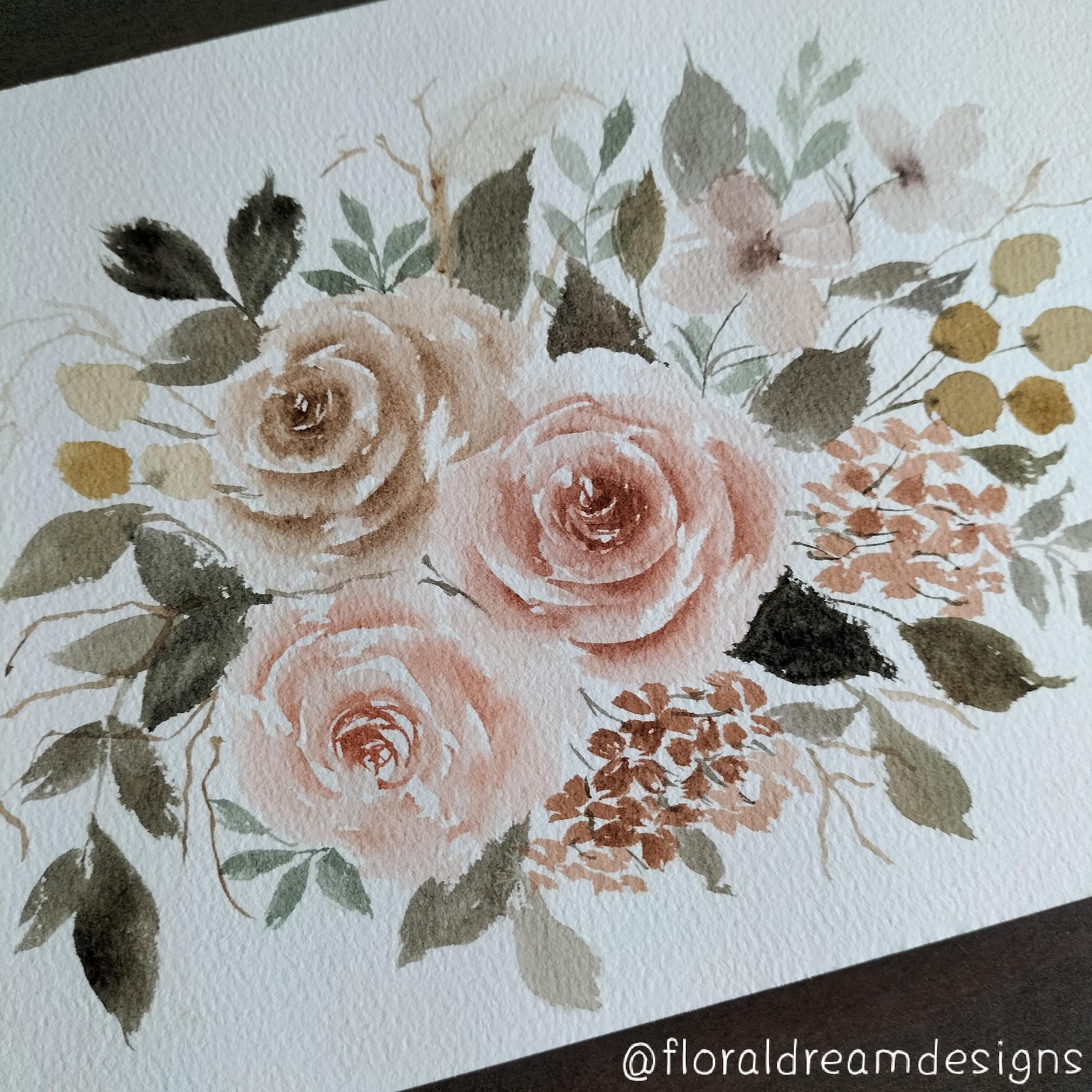 Vintage floral composition - image 1 - student project