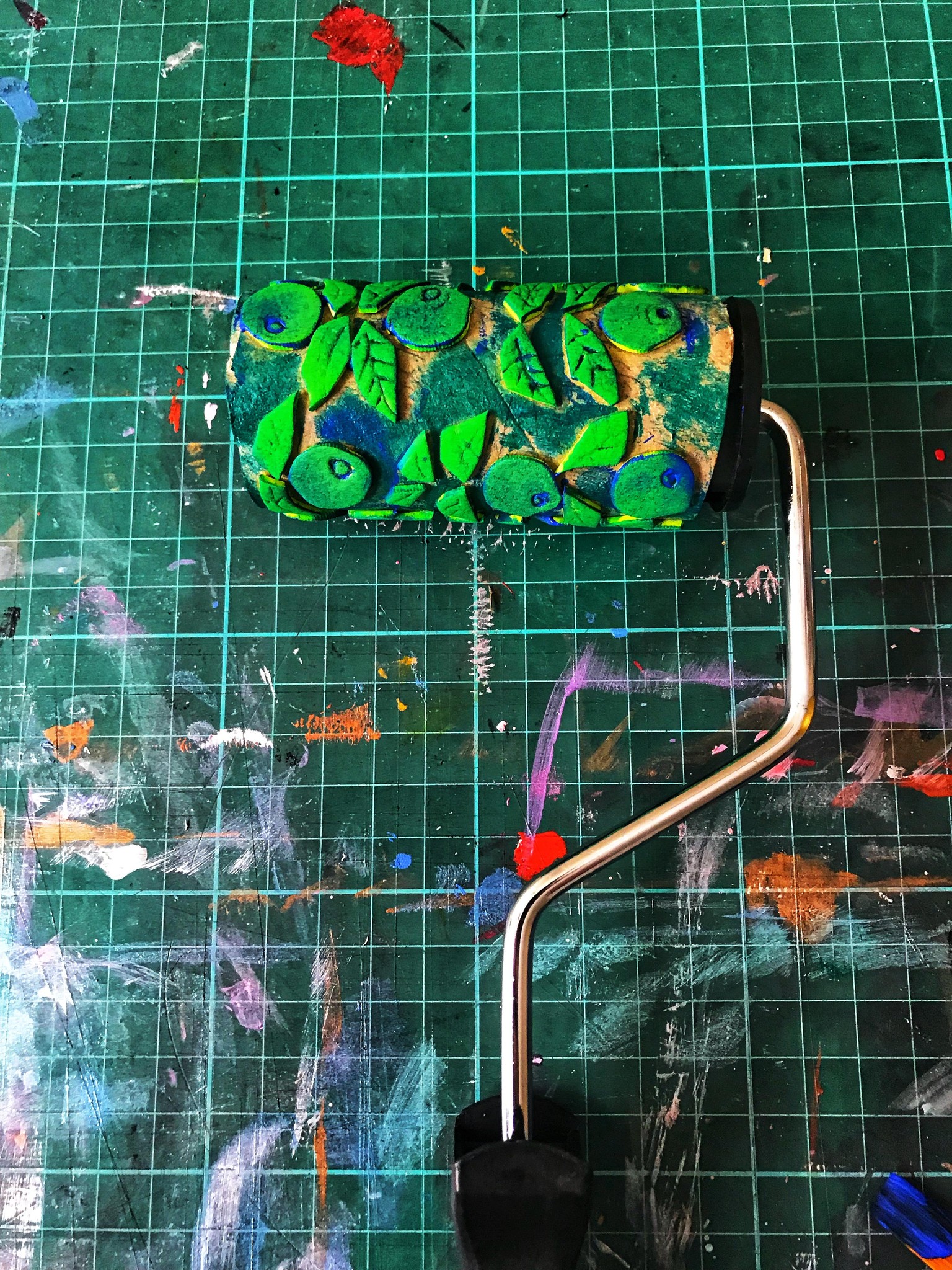 Bird stamps on a blueberry roll - image 2 - student project